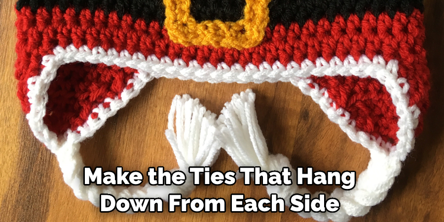 Make the Ties That Hang Down From Each Side