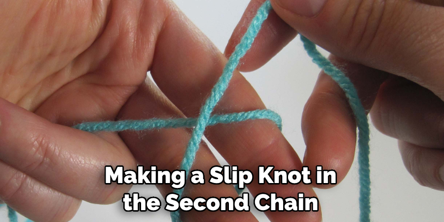 Making a Slip Knot in the Second Chain