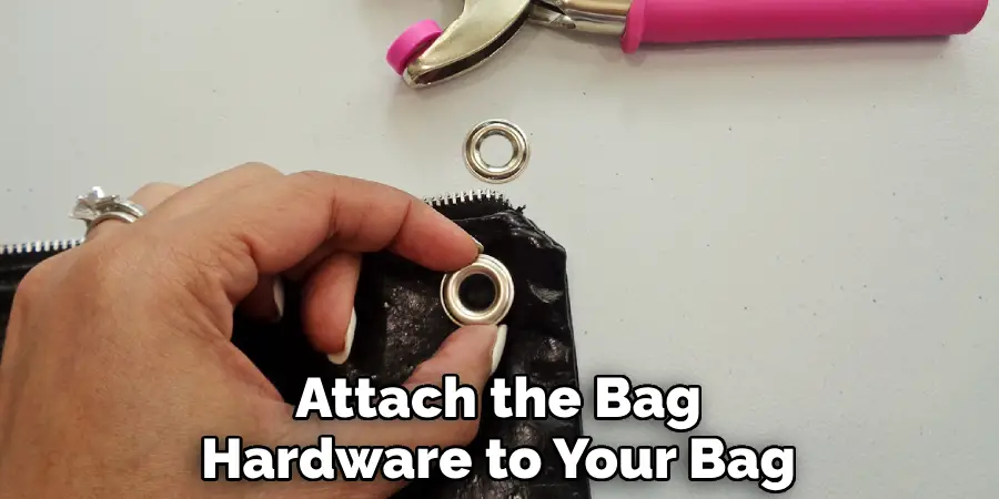 Attach the Bag Hardware to Your Bag
