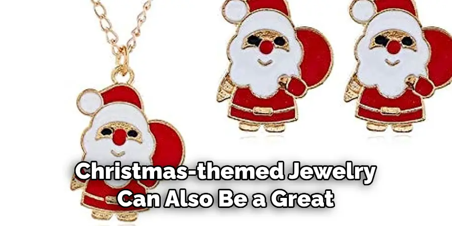 Christmas-themed Jewelry Can Also Be a Great