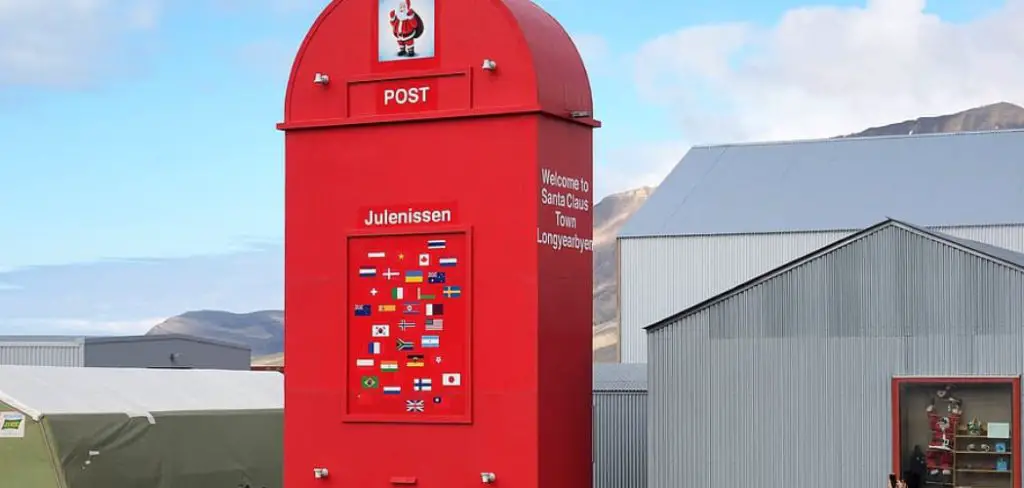 How to Make a Santa Mailbox Out Of Cardboard