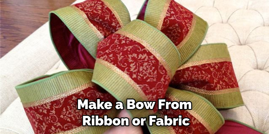 Make a Bow From Ribbon or Fabric