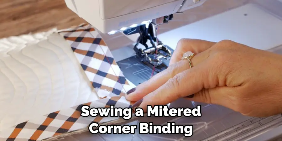 Sewing a Mitered Corner Binding