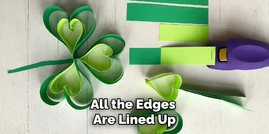 Create a Shamrock With Two Different Colored Papers