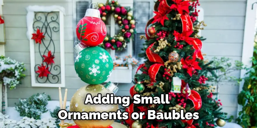 Adding Small Ornaments or Baubles