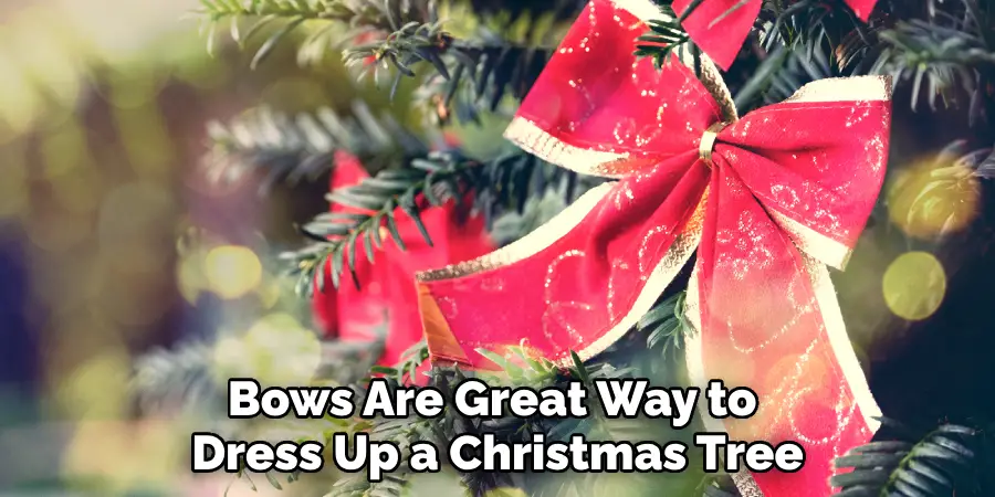 Bows Are Great Way to Dress Up a Christmas Tree
