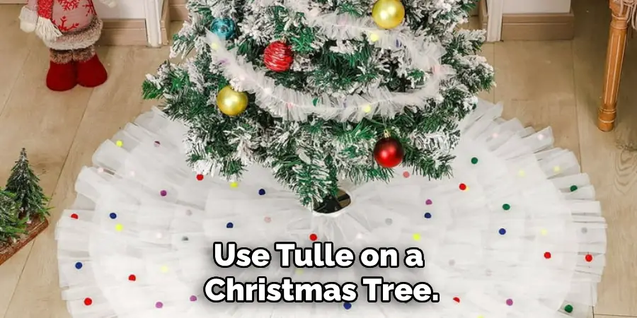 Use Tulle on a Christmas Tree