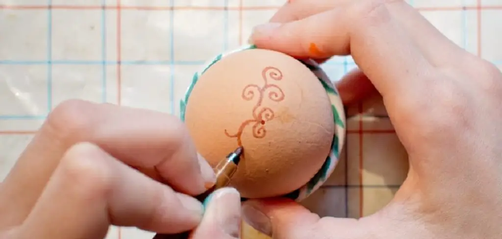 How to Paint Plastic Easter Eggs