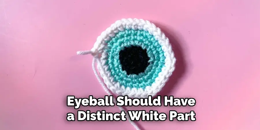 Eyeball Should Have a Distinct White Part