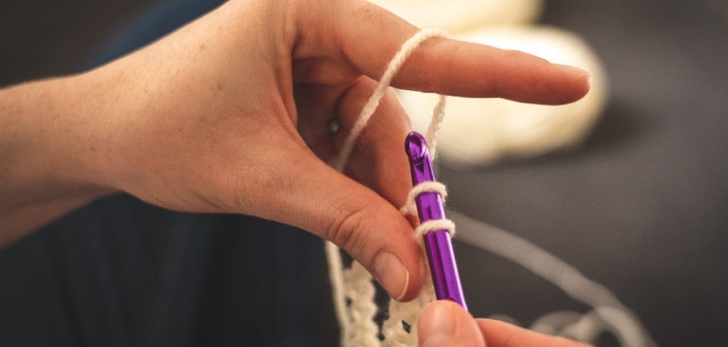 How to Tie Crochet Knot