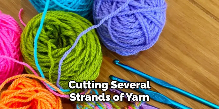 Cutting Several Strands of Yarn