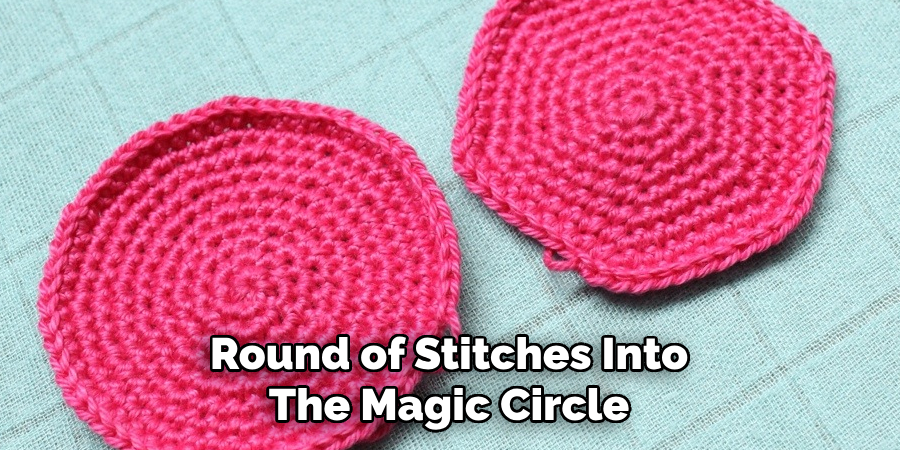 Round of Stitches Into The Magic Circle