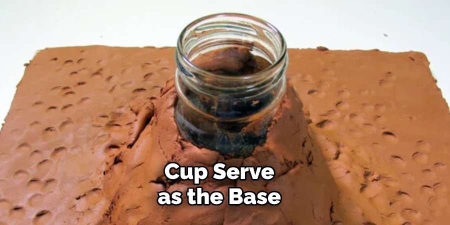 Cup Serve as the Base