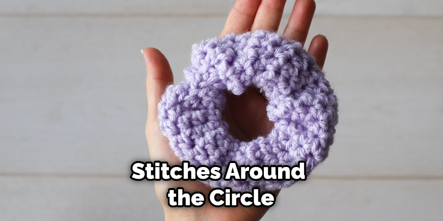 Stitches Around the Circle