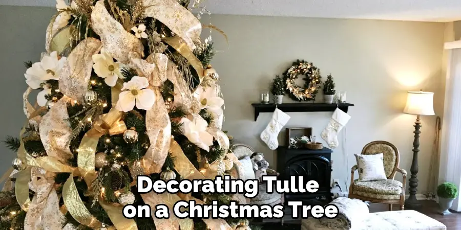 Decorating Tulle on a Christmas Tree