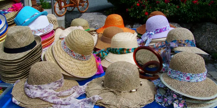 How to Decorate a Straw Hat